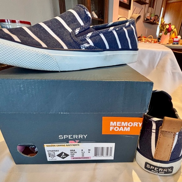 Sperry Seaside Canvas Navy Stripe Sneaker Size 8 - Picture 4 of 4